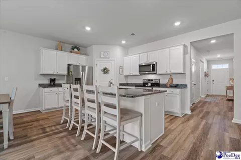 Kitchen - 2035 E Paces Trl, Darlington, SC 29532 photo 4 of 4