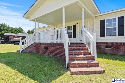 1423 Thompson Dr, Dillon, SC 29536 photo 4