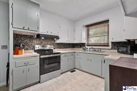 Kitchen - 2346 Brookgreen Rd, Sumter, SC 29154 photo 1 of 4