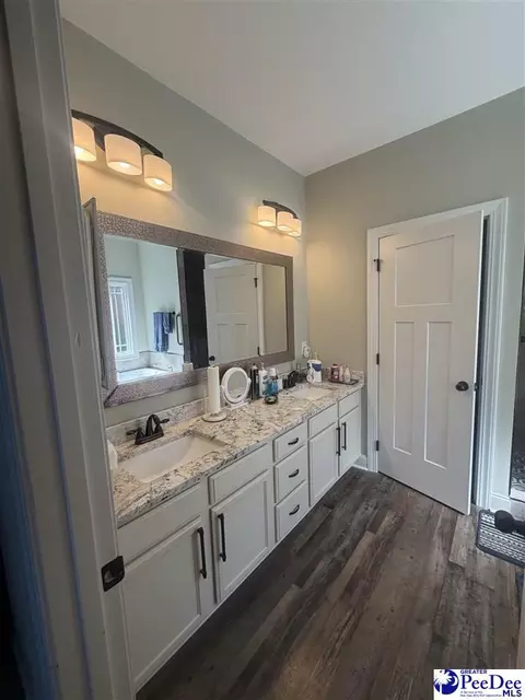 Bath - 969 W Jasmine Ln, Florence, SC 29501 photo 1 of 3