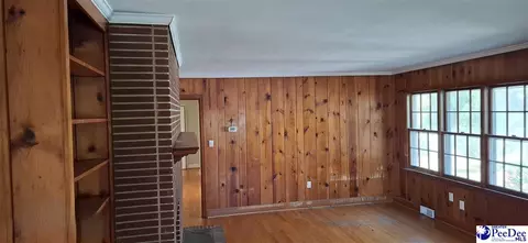 Living - 200 State Rd, Cheraw, SC 29520 photo 2 of 2