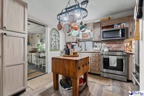 Kitchen - 531 Bridlewood Rd, Cheraw, SC 29520 photo 1 of 5
