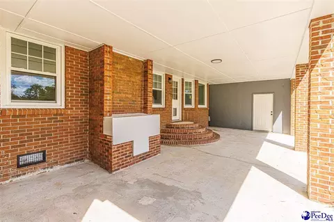 Exterior - 302 Cleveland St, Mullins, SC 29574 photo 6 of 12