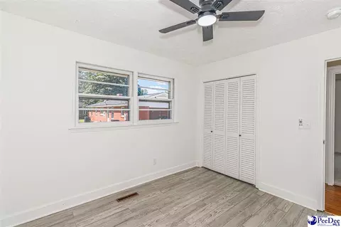 Bedroom - 302 Cleveland St, Mullins, SC 29574 photo 4 of 11