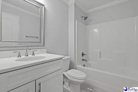 Bath - 1018 Greenview Dr, Florence, SC 29501 photo 6 of 6