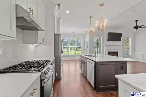 Kitchen - 1018 Greenview Dr, Florence, SC 29501 photo 3 of 5