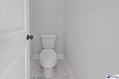 Bath - 1018 Greenview Dr, Florence, SC 29501 photo 4 of 6