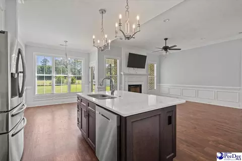 Kitchen - 1018 Greenview Dr, Florence, SC 29501 photo 4 of 5