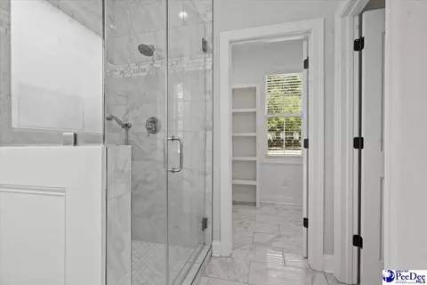 Bath - 1018 Greenview Dr, Florence, SC 29501 photo 3 of 6