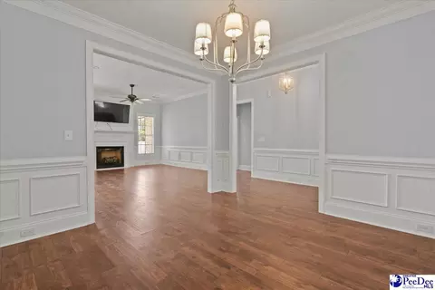 Living - 1018 Greenview Dr, Florence, SC 29501 photo 2 of 5