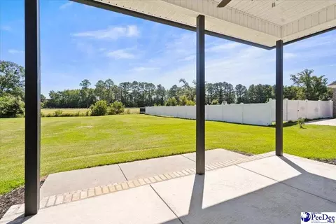 Exterior - 1018 Greenview Dr, Florence, SC 29501 photo 5 of 7