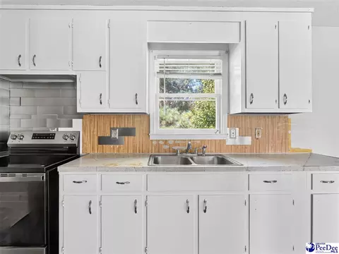 Kitchen - 929 Forest Loop, Conway, SC 29526 photo 2 of 2