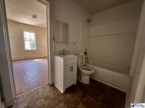 Bath - 211 E Brooks St, Kingstree, SC 29556 photo 1 of 1