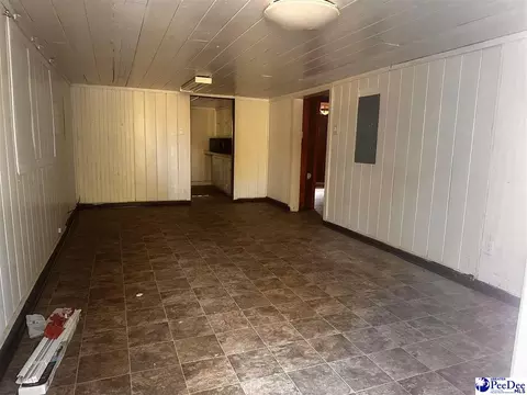 Living - 211 E Brooks St, Kingstree, SC 29556 photo 2 of 2