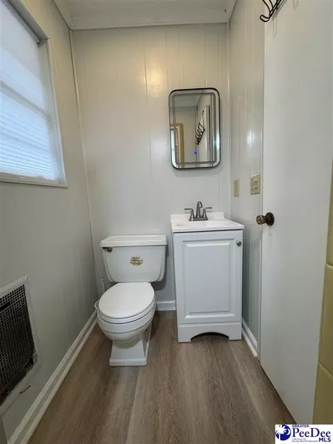 Bath - 403 E 5th Ave, Lake View, SC 29563 photo 3 of 5