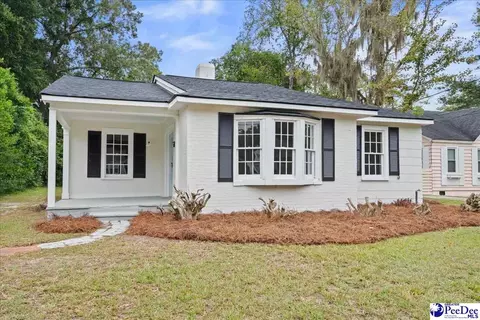 140 North St, Darlington, SC 29532
