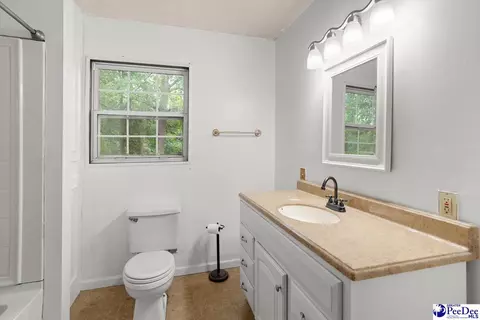 Bath - 73 E Cypress Ave, Mcbee, SC 29101 photo 2 of 3