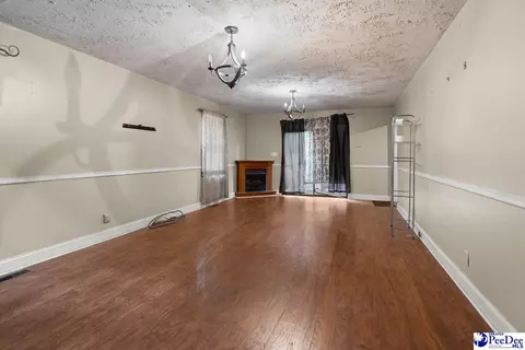 Living - 73 E Cypress Ave, Mcbee, SC 29101 photo 2 of 2