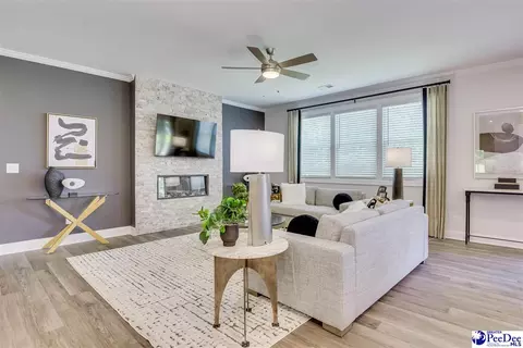 Living - 3121 Wainwright Ct, Florence, SC 29501 photo 2 of 6
