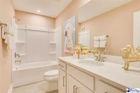 Bath - 3121 Wainwright Ct, Florence, SC 29501 photo 2 of 7