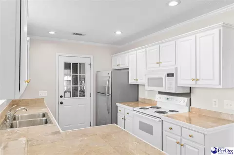 Kitchen - 2745 Winterbrook Dr, Florence, SC 29505 photo 2 of 5
