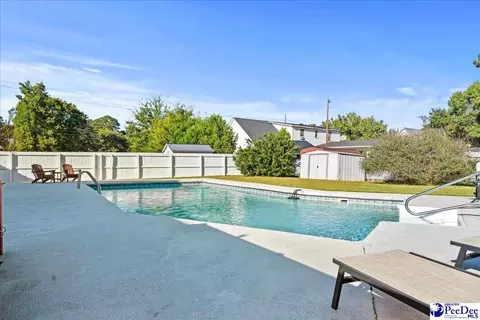 Exterior - 2305 Darden Dr, Florence, SC 29501 photo 10 of 11