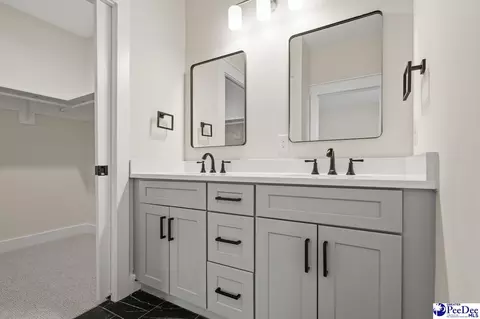 Bath - 129 E Pne, Florence, SC 29506 photo 1 of 1