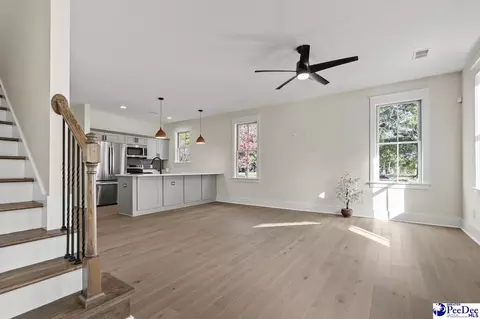 Living - 129 E Pne, Florence, SC 29506 photo 1 of 2