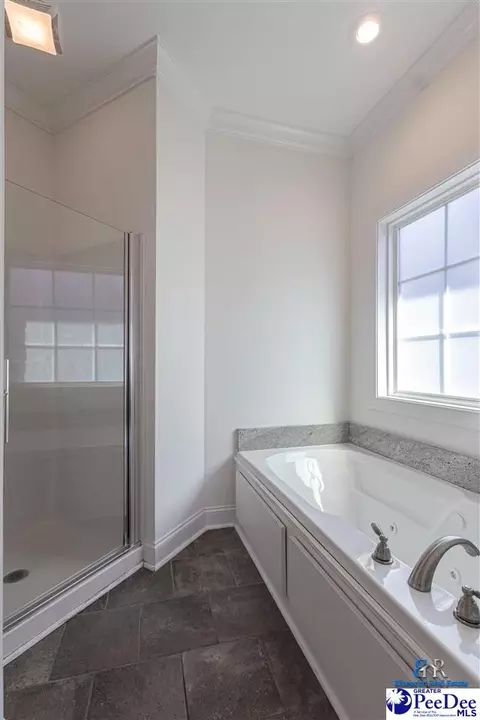 Bath - 3609 Malabar St, Florence, SC 29501 photo 2 of 4