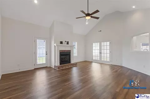 Living - 3609 Malabar St, Florence, SC 29501 photo 3 of 3