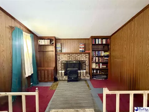 Living - 111 N Carolina Ct, Dillon, SC 29536 photo 3 of 3