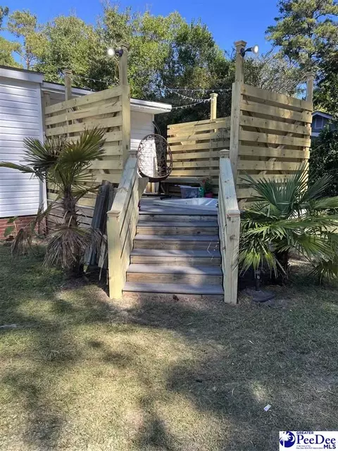 Exterior - 1322 Jackson Ave, Florence, SC 29501 photo 6 of 10