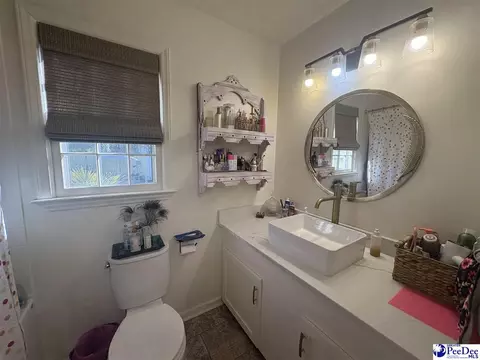 Bath - 1322 Jackson Ave, Florence, SC 29501 photo 4 of 4