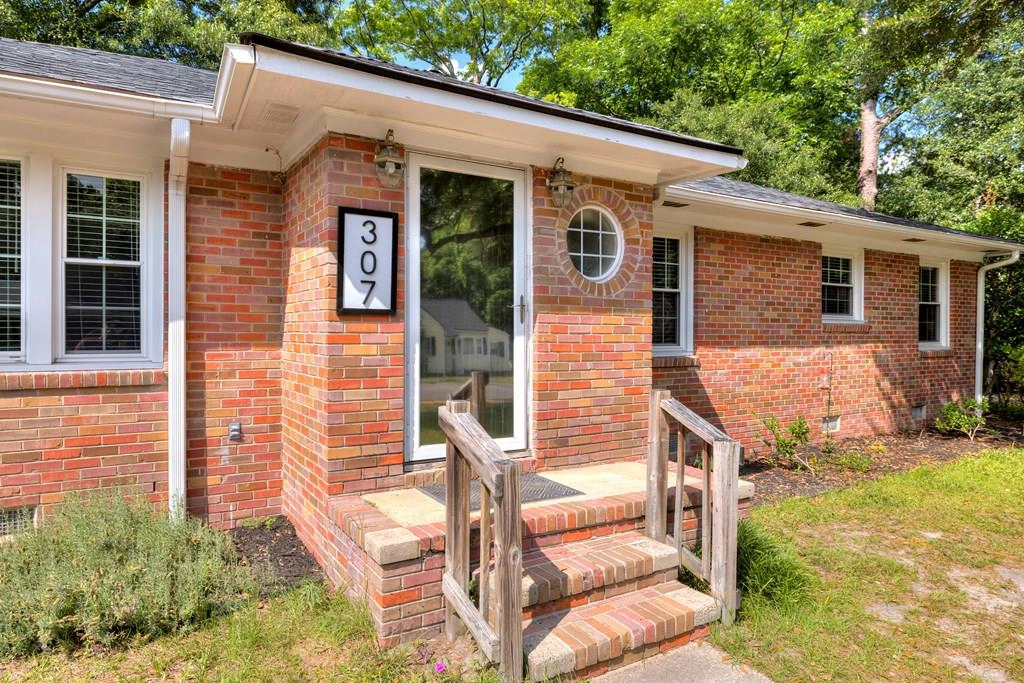 307 Major Dr  