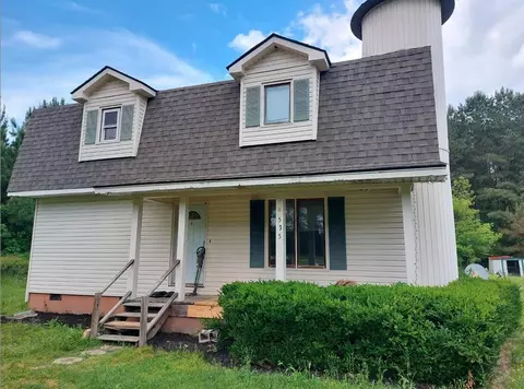 535 S Hampton St, Pinewood, SC 29125