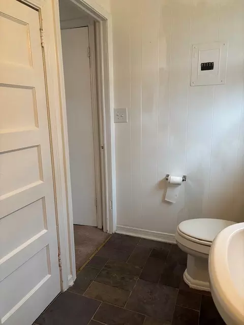 Bath - 1796 Kolb Rd, Sumter, SC 29150 photo 2 of 3