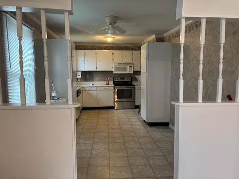 Kitchen - 1796 Kolb Rd, Sumter, SC 29150 photo 1 of 2
