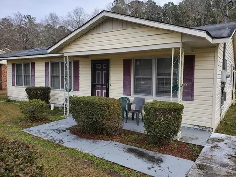 924 Berry St, Manning, SC 29102