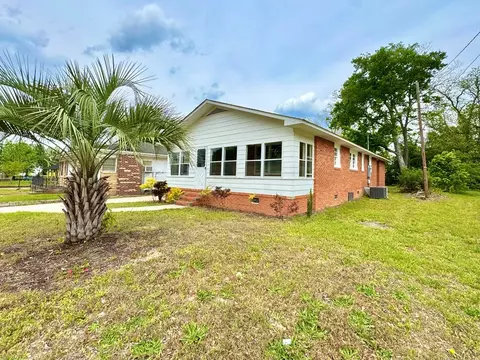 703 Manning Ave, Sumter, SC 29150