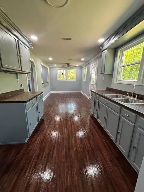 Kitchen - 2875 Ervin Ln, Sumter, SC 29154 photo 1 of 2