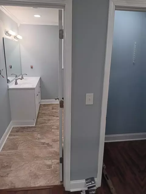 Bath - 2875 Ervin Ln, Sumter, SC 29154 photo 2 of 4