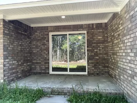 Exterior - 50 Lexington Ct, Sumter, SC 29154 photo 5 of 8