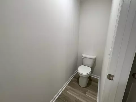 Bath - 50 Lexington Ct, Sumter, SC 29154 photo 4 of 7