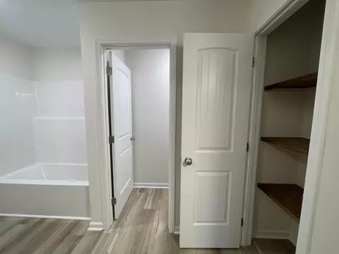 Entry Way - 50 Lexington Ct, Sumter, SC 29154 photo 6 of 7
