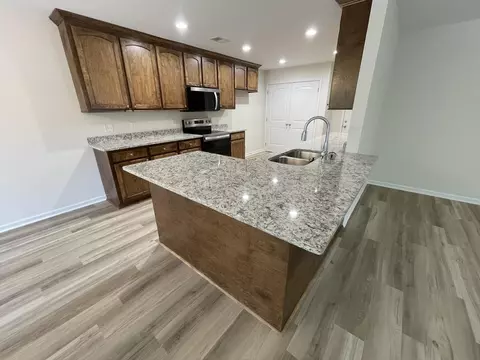 Kitchen - 50 Lexington Ct, Sumter, SC 29154 photo 6 of 7