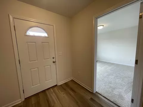Entry Way - 50 Lexington Ct, Sumter, SC 29154 photo 2 of 7