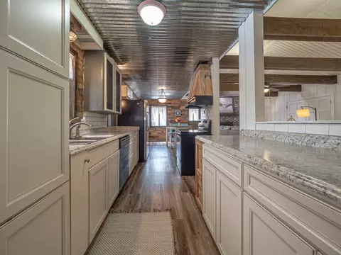 Kitchen - 1214 Devonshire Dr, Sumter, SC 29154 photo 3 of 7