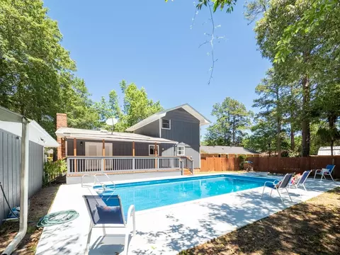 Exterior - 1214 Devonshire Dr, Sumter, SC 29154 photo 9 of 14