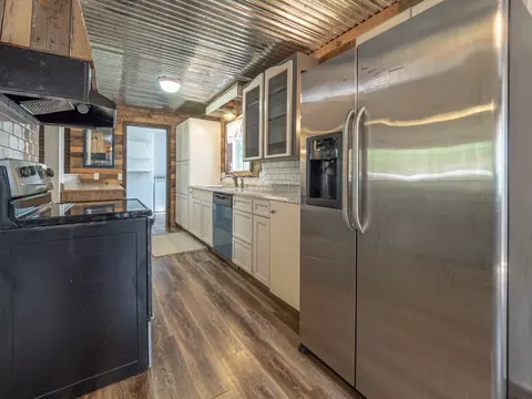 Kitchen - 1214 Devonshire Dr, Sumter, SC 29154 photo 5 of 7