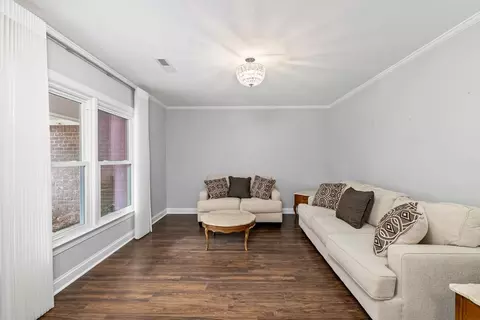 Living - 1004 Heather Ln, Sumter, SC 29154 photo 2 of 6